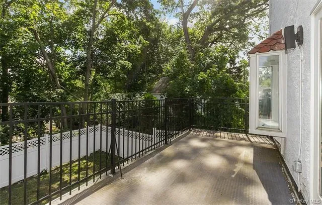 $4,600 | 11 Floyd Place, Unit A, Great Neck, NY 11024