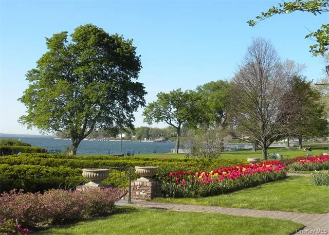 $4,600 | 11 Floyd Place, Unit A, Great Neck, NY 11024