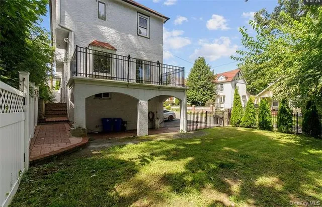 $4,600 | 11 Floyd Place, Unit A, Great Neck, NY 11024