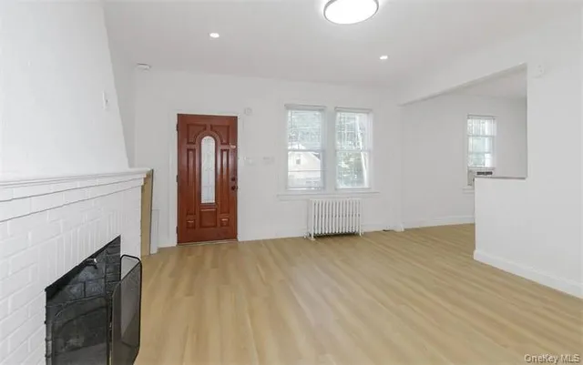 $4,600 | 11 Floyd Place, Unit A, Great Neck, NY 11024