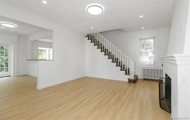 $4,600 | 11 Floyd Place, Unit A, Great Neck, NY 11024