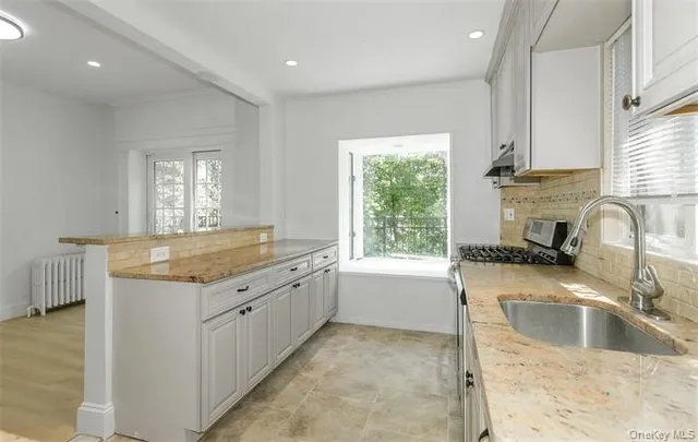 $4,600 | 11 Floyd Place, Unit A, Great Neck, NY 11024