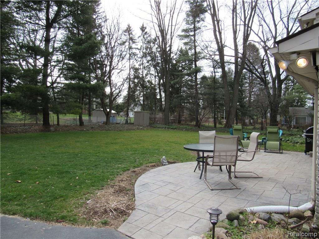 898 Cobblestone Drive Rochester, MI 48309 - Photo 15 of 15 IMG_0118.JPG