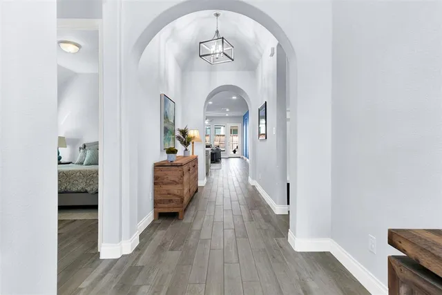 a view of livingroom with furniture