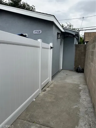 a view of a garage