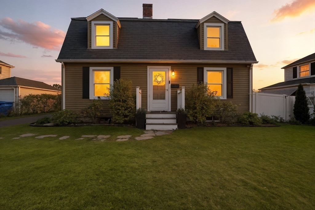 32 Pennsylvania Avenue Springfield, MA 01118 - Photo 36 of 41 a front view of a house with garden