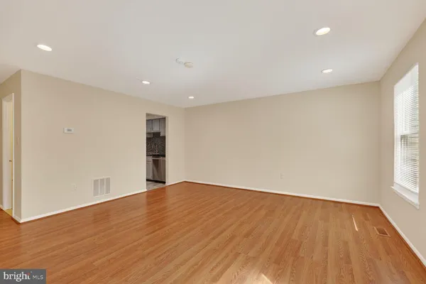 $2,950 | 6427 Old Scotts Court, Springfield, VA 22152