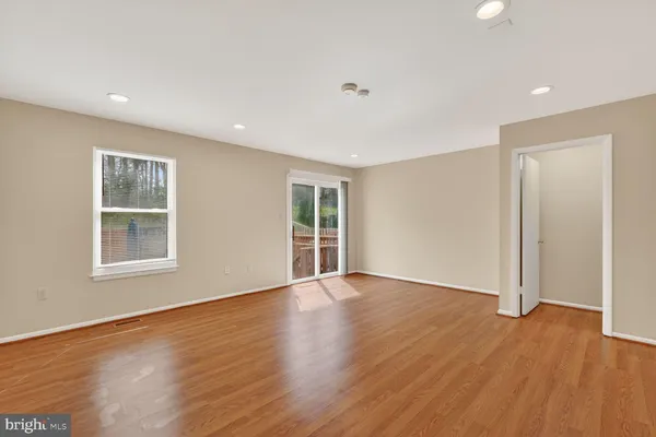 $2,950 | 6427 Old Scotts Court, Springfield, VA 22152