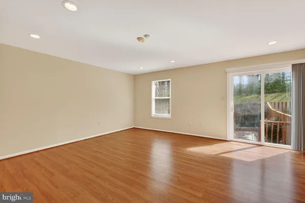 $2,950 | 6427 Old Scotts Court, Springfield, VA 22152