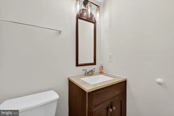 $2,950 | 6427 Old Scotts Court, Springfield, VA 22152