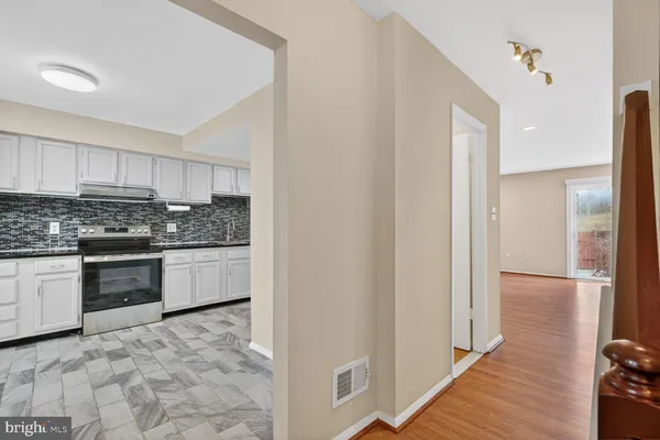 $2,950 | 6427 Old Scotts Court, Springfield, VA 22152