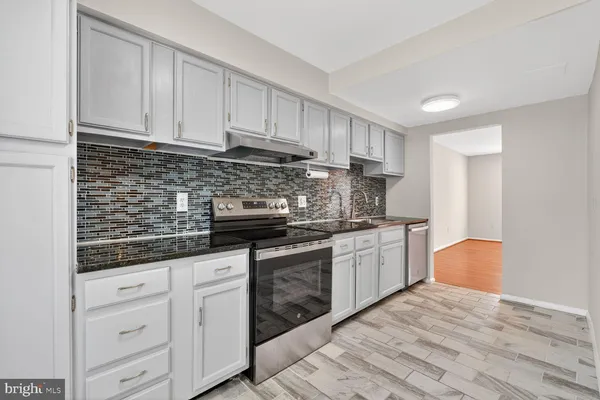 $2,950 | 6427 Old Scotts Court, Springfield, VA 22152