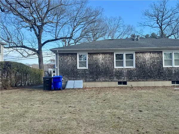 $2,000 | 135 Rounds Avenue, East Providence, RI 02915