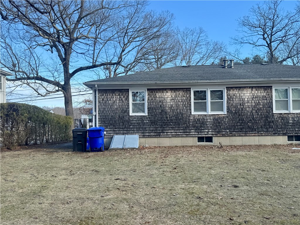 135 Rounds Avenue East Providence, RI 02915 - Photo 18 of 19