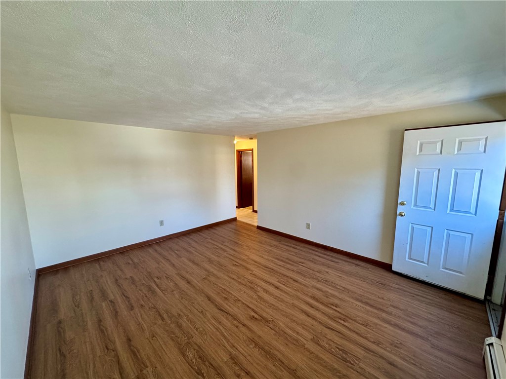 135 Rounds Avenue East Providence, RI 02915 - Photo 5 of 19