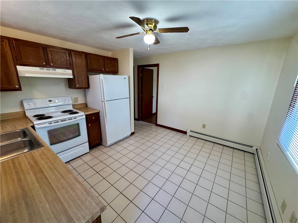 135 Rounds Avenue East Providence, RI 02915 - Photo 8 of 19