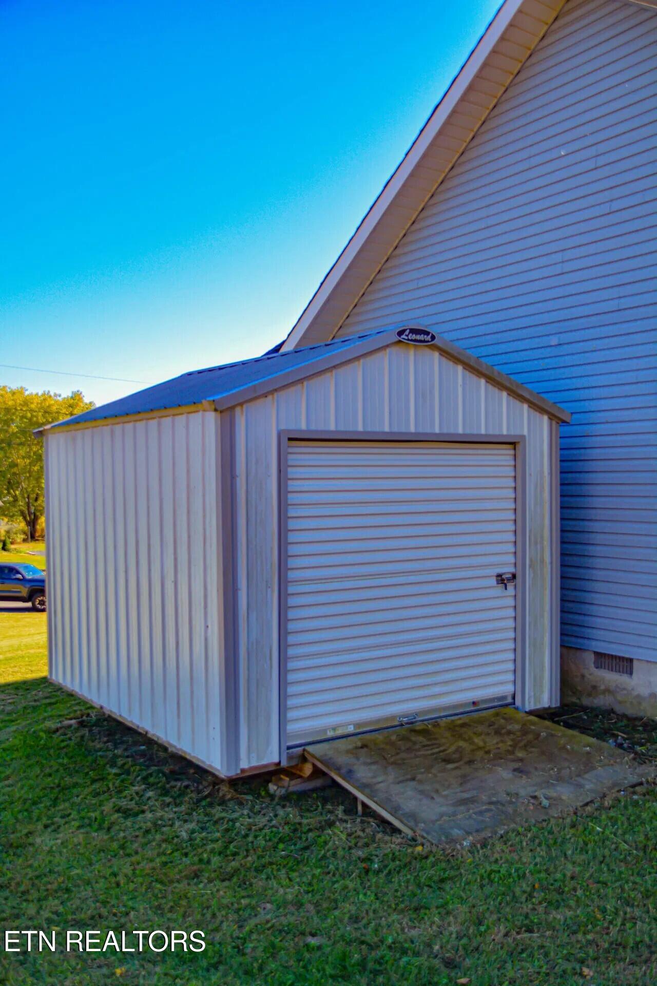 427 Eledge Farm Road Sevierville, TN 37876 - Photo 5 of 25 5