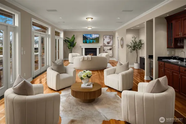 $5,488,640 | 17765 Beach Drive Northeast, Lake Forest Park, WA 98155