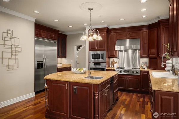 $5,488,640 | 17765 Beach Drive Northeast, Lake Forest Park, WA 98155