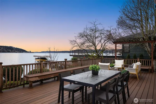 $5,488,640 | 17765 Beach Drive Northeast, Lake Forest Park, WA 98155