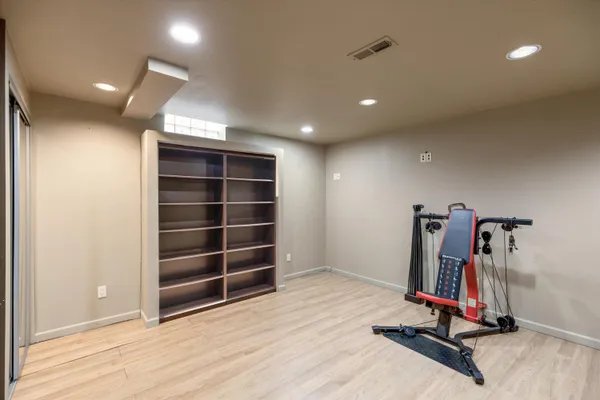 $480,000 | 24403 Elmhurst Avenue, Farmington Hills, MI 48336