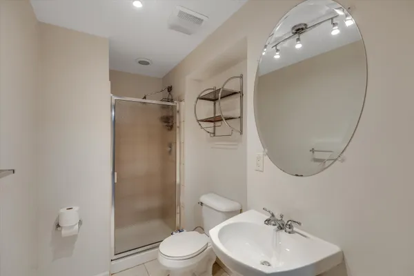 $480,000 | 24403 Elmhurst Avenue, Farmington Hills, MI 48336