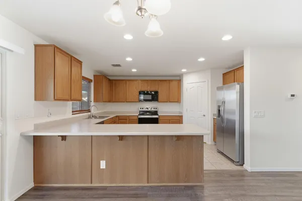 $2,400 | 4119 South 186th Avenue, Goodyear, AZ 85338