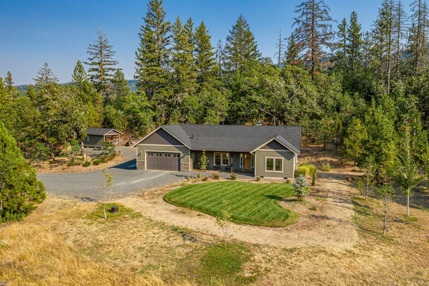 939 Derby Road Eagle Point, OR 97524 - Photo 1 of 31 Primary Photo