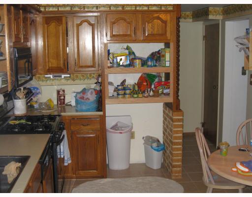 206 Lytton Road Coraopolis, PA 15108 - Photo 4 of 6 Kitchen.