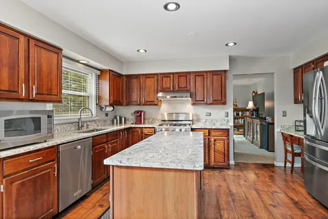 $450,000 | 1200 Deep Woods Drive, Elgin, IL 60120