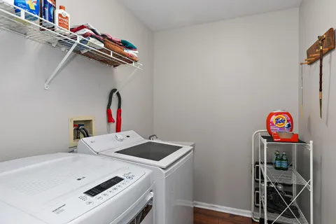 $450,000 | 1200 Deep Woods Drive, Elgin, IL 60120