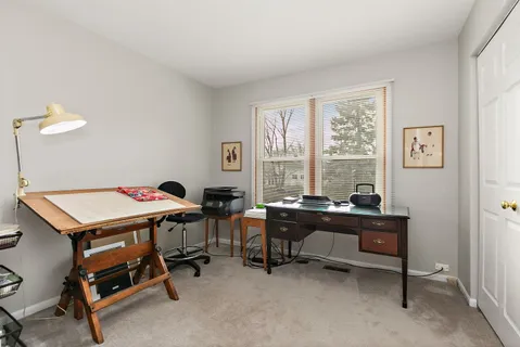 $450,000 | 1200 Deep Woods Drive, Elgin, IL 60120