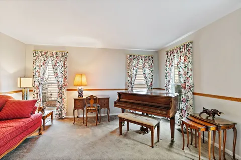 $450,000 | 1200 Deep Woods Drive, Elgin, IL 60120