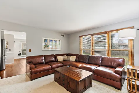 $450,000 | 1200 Deep Woods Drive, Elgin, IL 60120