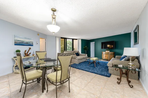 $3,200 | 2800 North Ocean Drive, Unit A2B, Singer Island, FL 33404