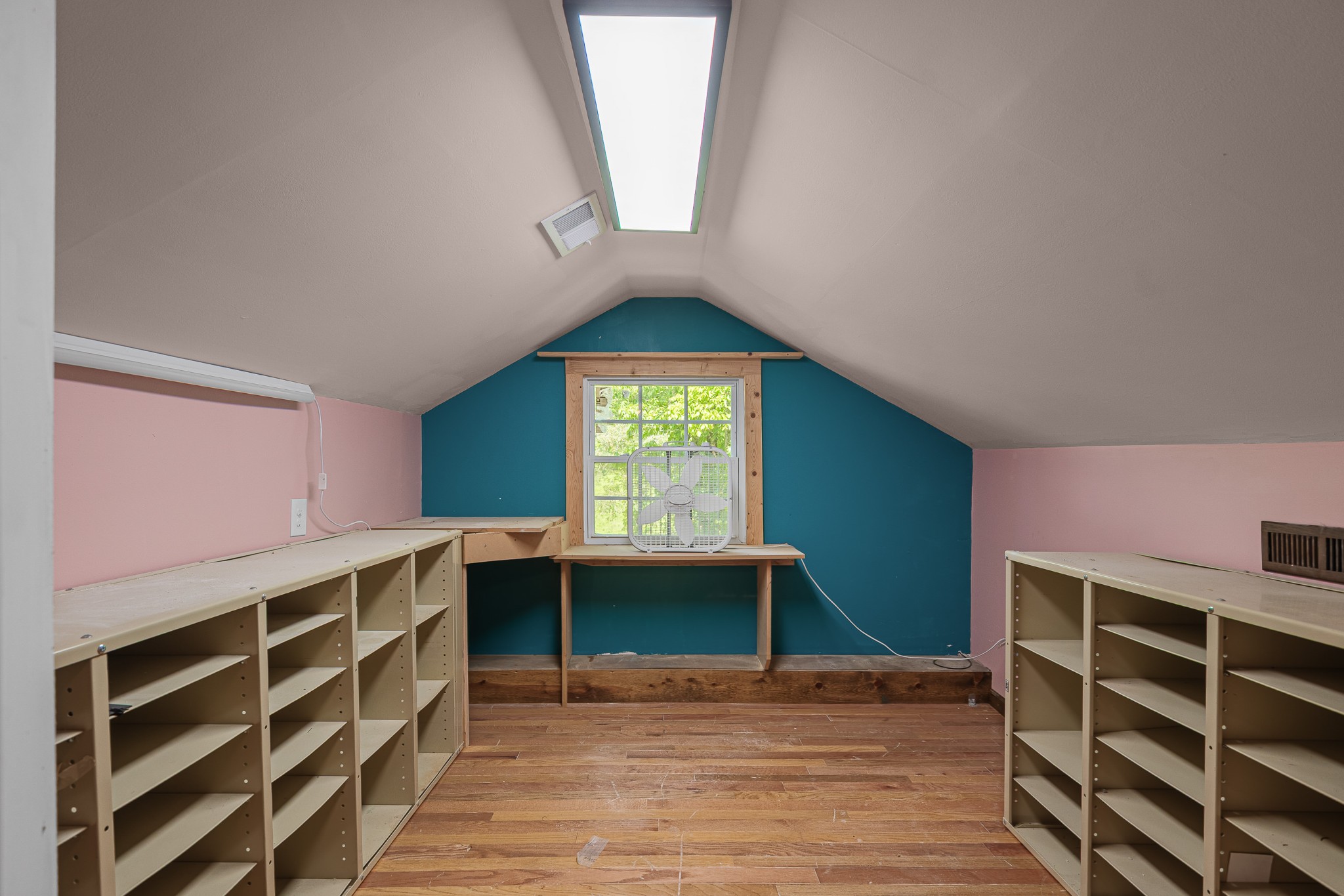 3671 Raleigh Beard Road Santa Fe, TN 38482 - Photo 28 of 32 a room with furniture and a window