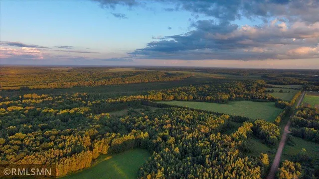 $775,000 | 29224 Hawks Nest Lane, Hinckley, MN 55037