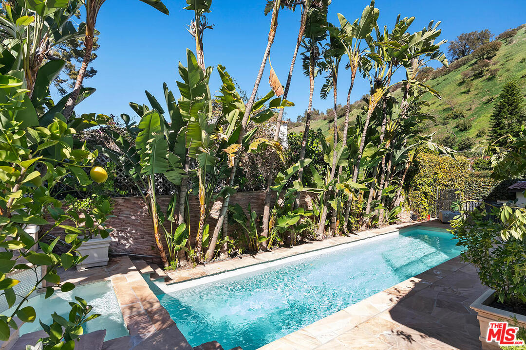 1501 North Beverly Drive Beverly Hills, CA 90210 - Photo 1 of 48