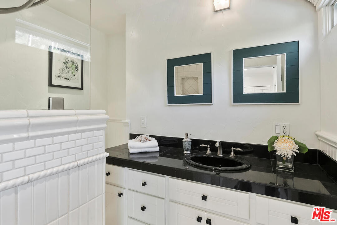 1501 North Beverly Drive Beverly Hills, CA 90210 - Photo 15 of 48