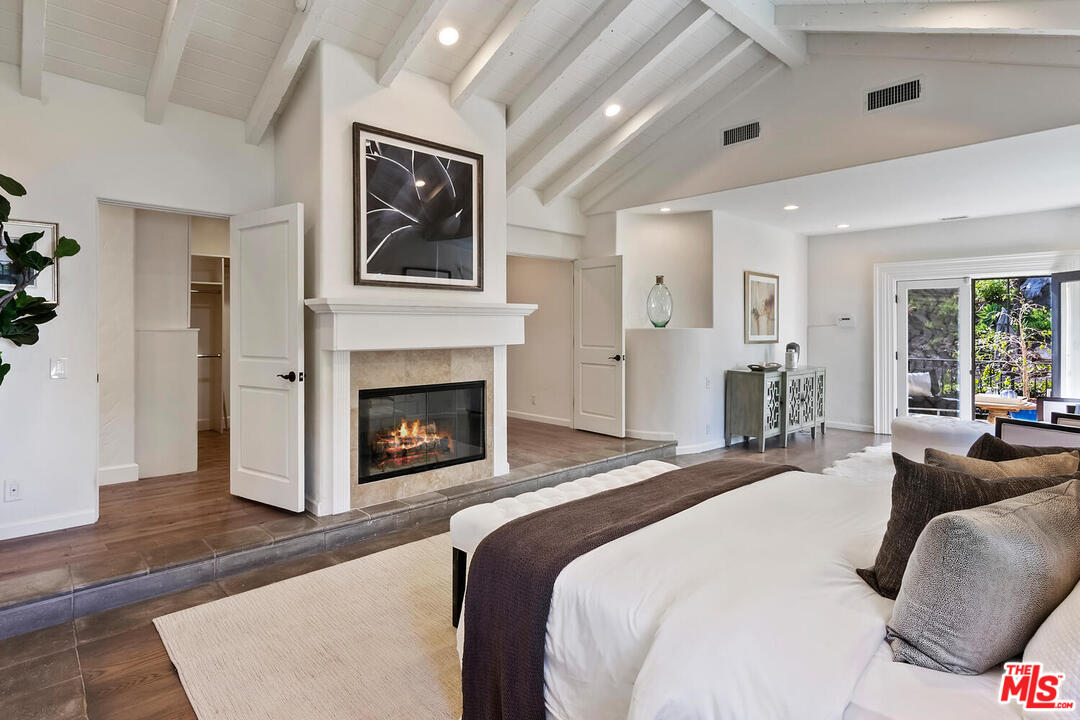 1501 North Beverly Drive Beverly Hills, CA 90210 - Photo 20 of 48