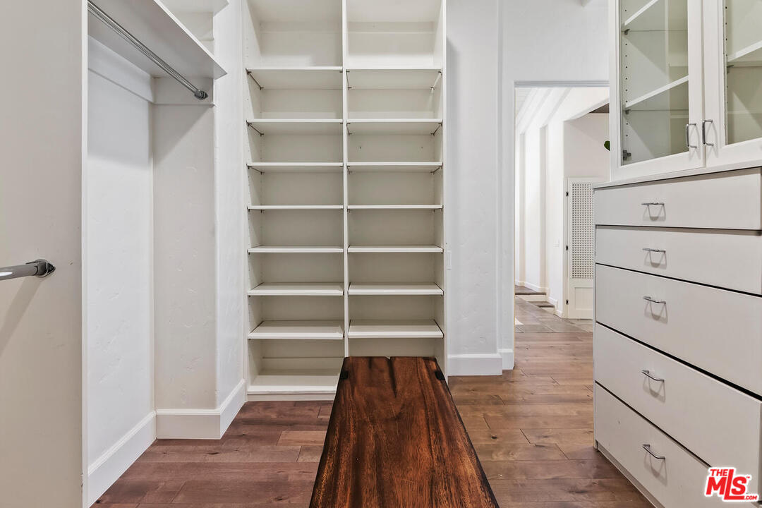 1501 North Beverly Drive Beverly Hills, CA 90210 - Photo 33 of 48