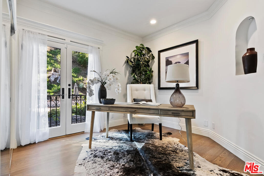 1501 North Beverly Drive Beverly Hills, CA 90210 - Photo 36 of 48