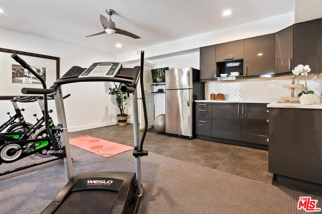 1501 North Beverly Drive Beverly Hills, CA 90210 - Photo 38 of 48