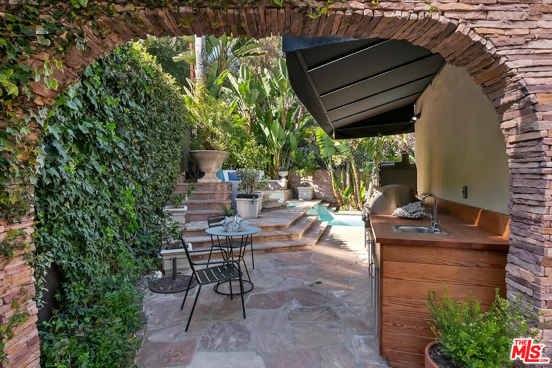 1501 North Beverly Drive Beverly Hills, CA 90210 - Photo 43 of 48