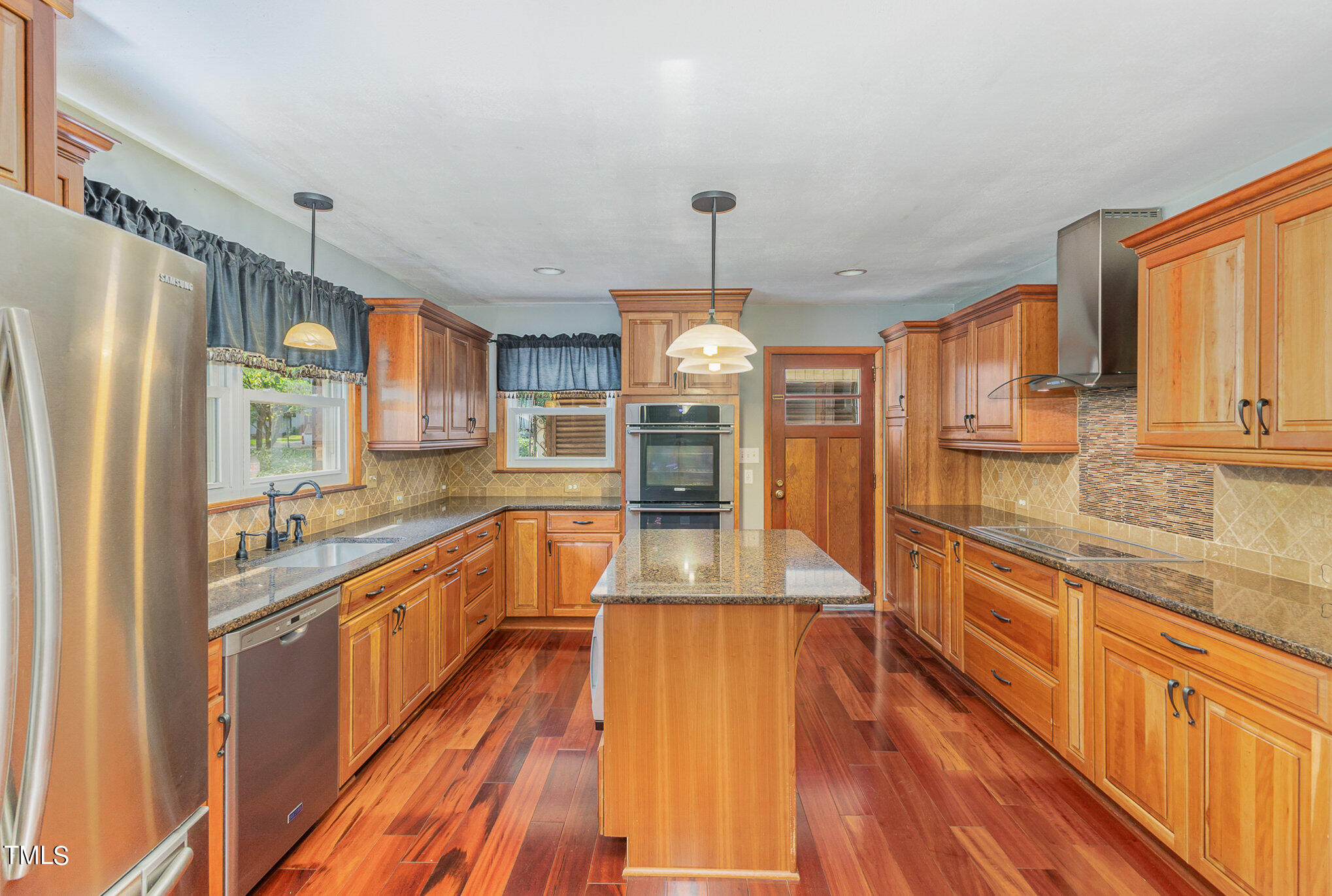 6617 Johnsdale Road Raleigh, NC 27615 - Photo 10 of 30 010_bc4a7085-edit