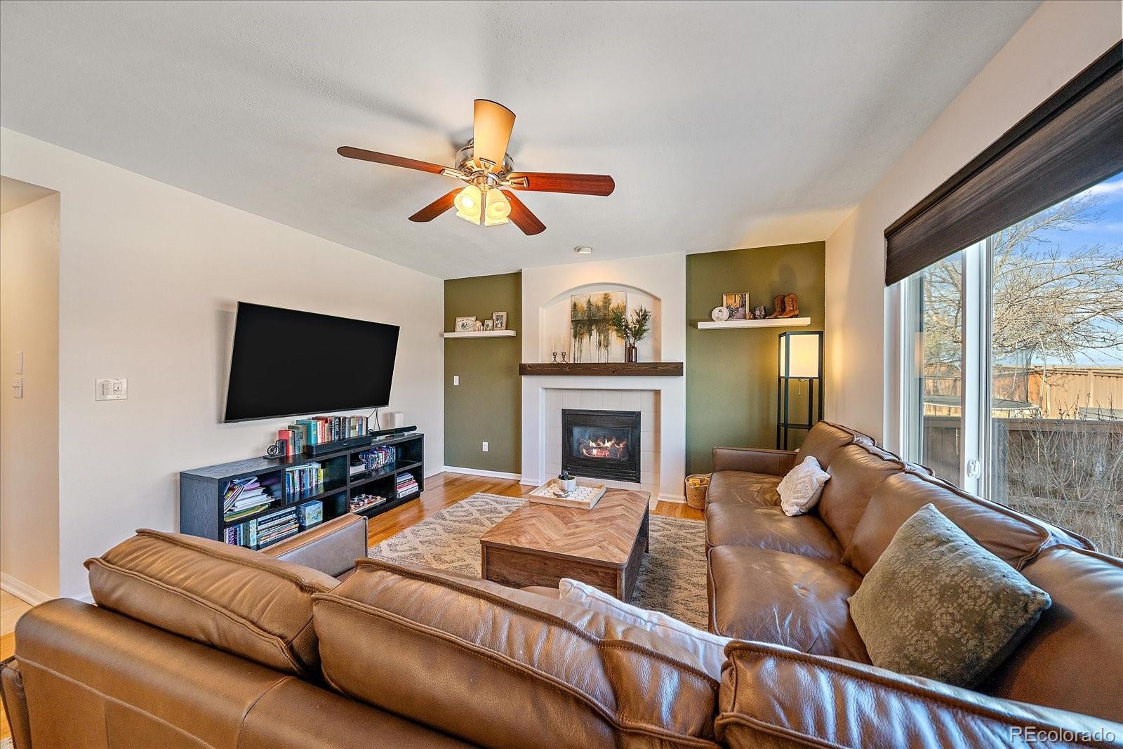 9943 Sydney Lane Highlands Ranch, CO 80130 - Photo 6 of 37