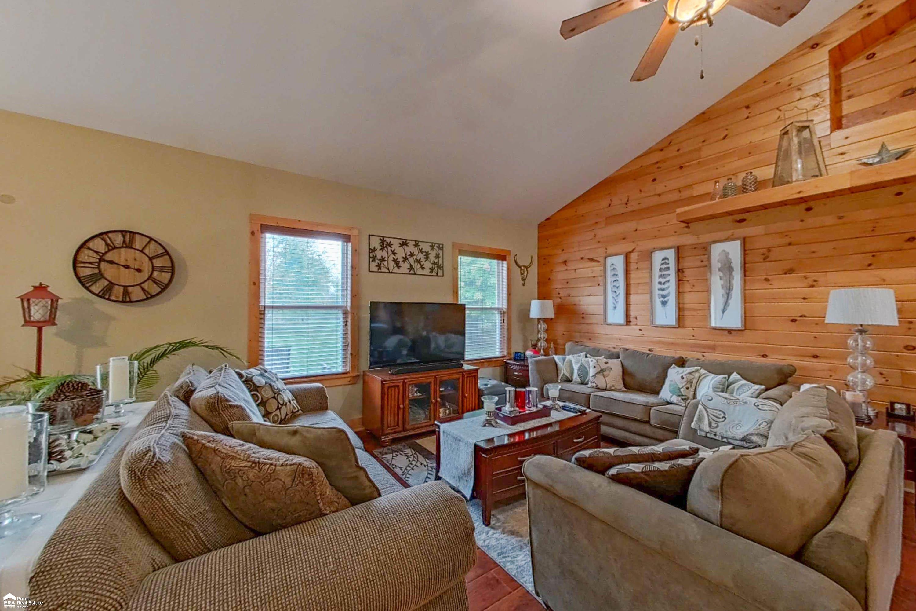 6228 Smith Road Linden, MI 48451 - Photo 6 of 39