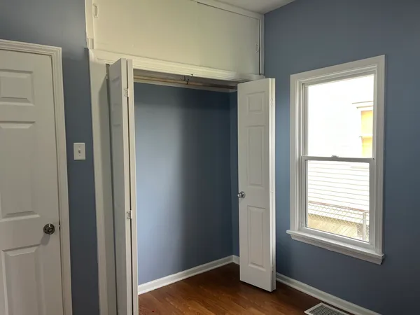 $244,900 | 226 North Ohio Street, Aurora, IL 60505