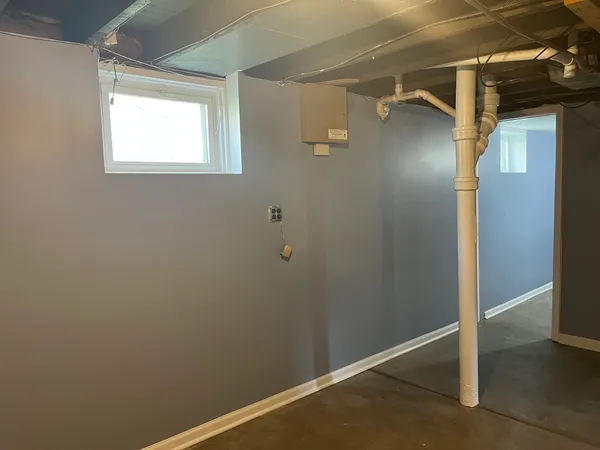 $244,900 | 226 North Ohio Street, Aurora, IL 60505