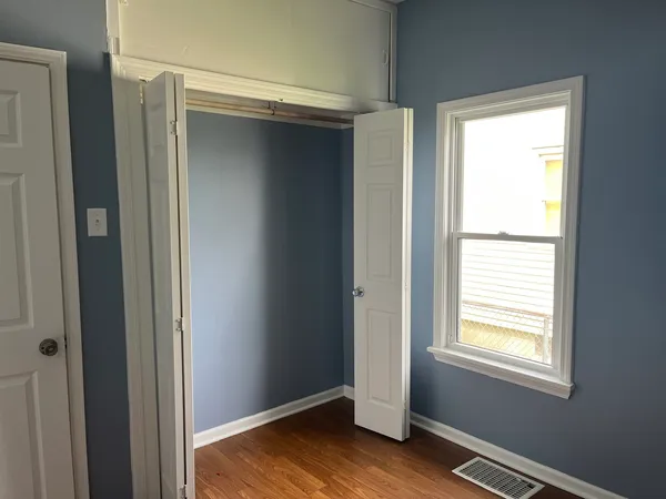 $244,900 | 226 North Ohio Street, Aurora, IL 60505